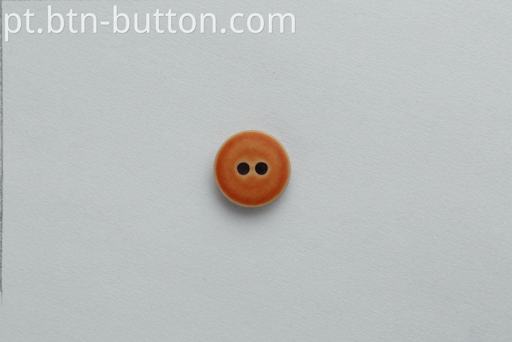 Round edge resin magnetic button